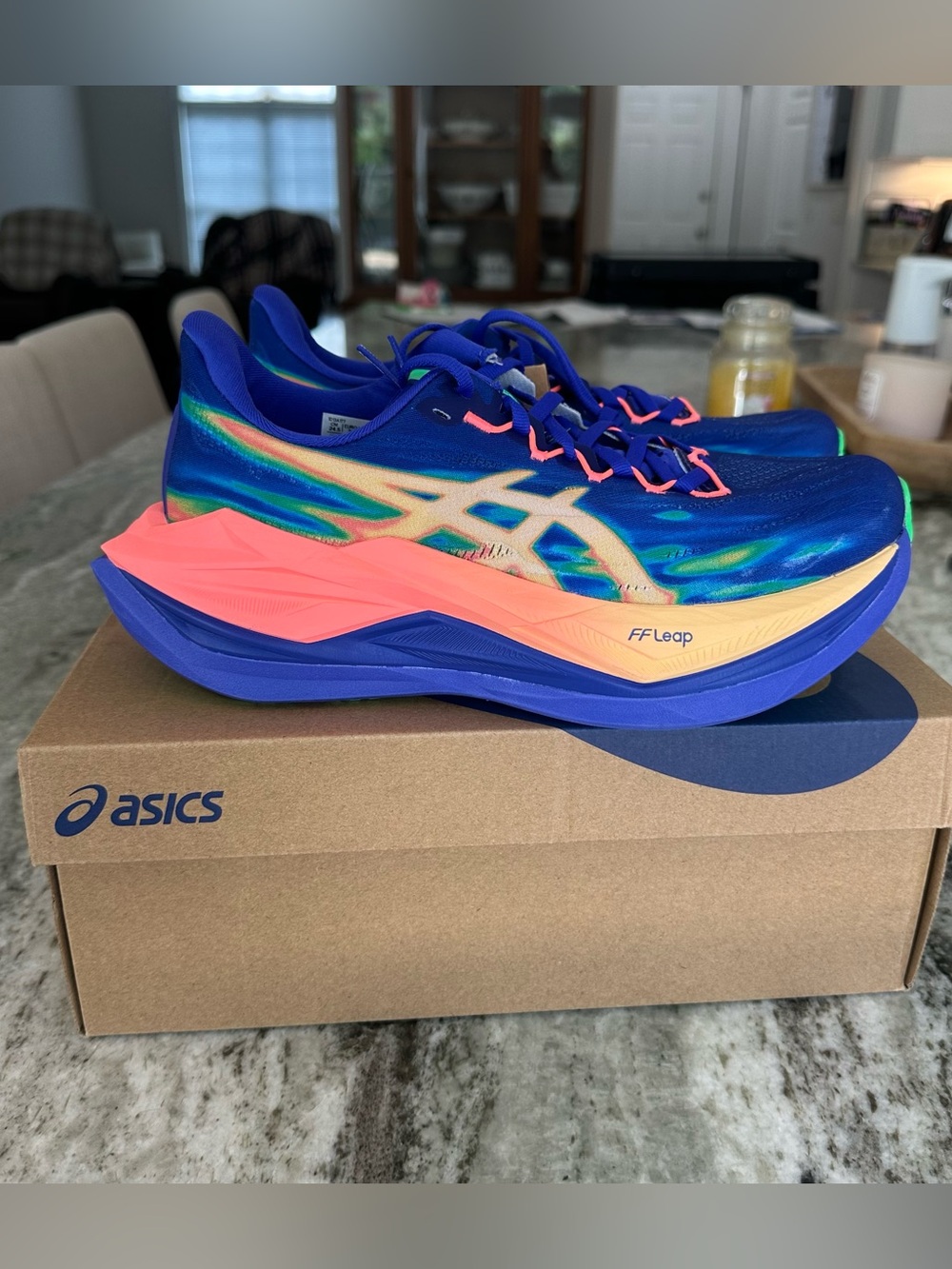 ASICS Superblast 3 M6/W7.5 NEW